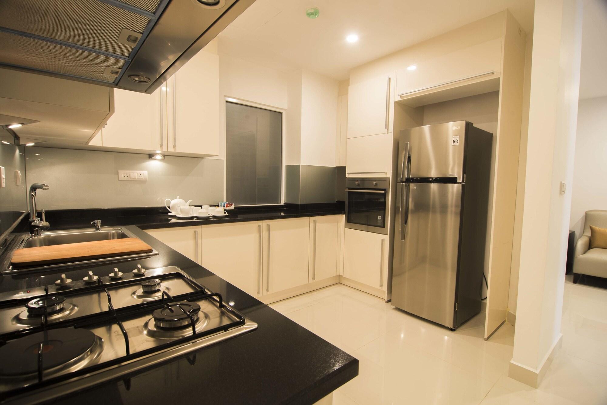 Platinum One Suites Colombo Exterior photo