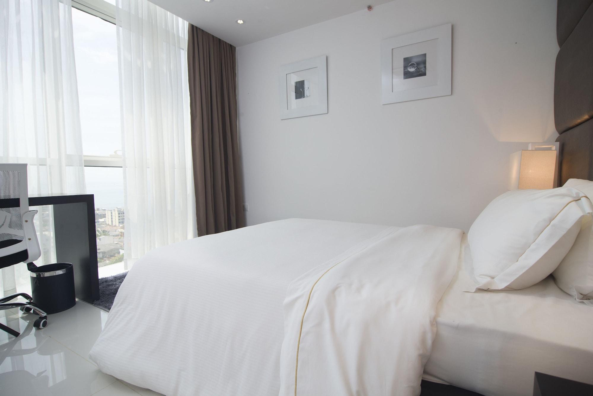 Platinum One Suites Colombo Exterior photo