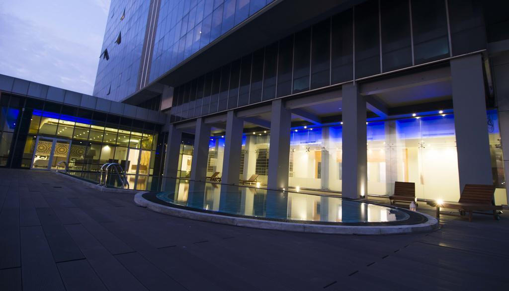 Platinum One Suites Colombo Exterior photo