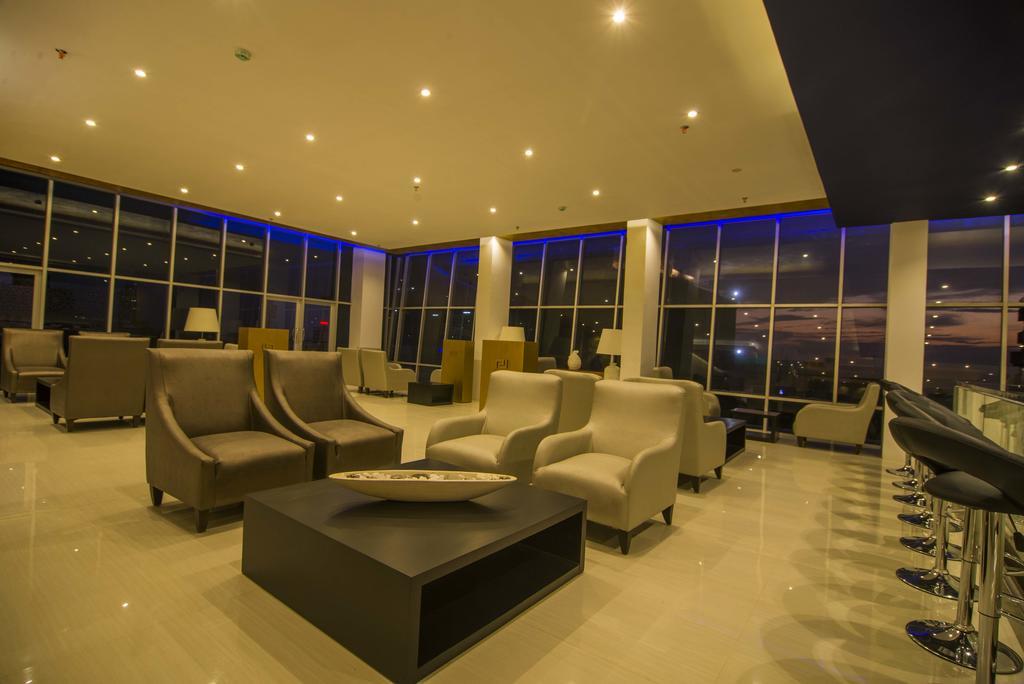 Platinum One Suites Colombo Exterior photo