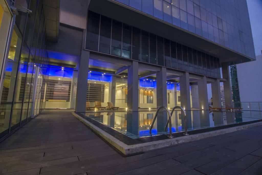 Platinum One Suites Colombo Exterior photo