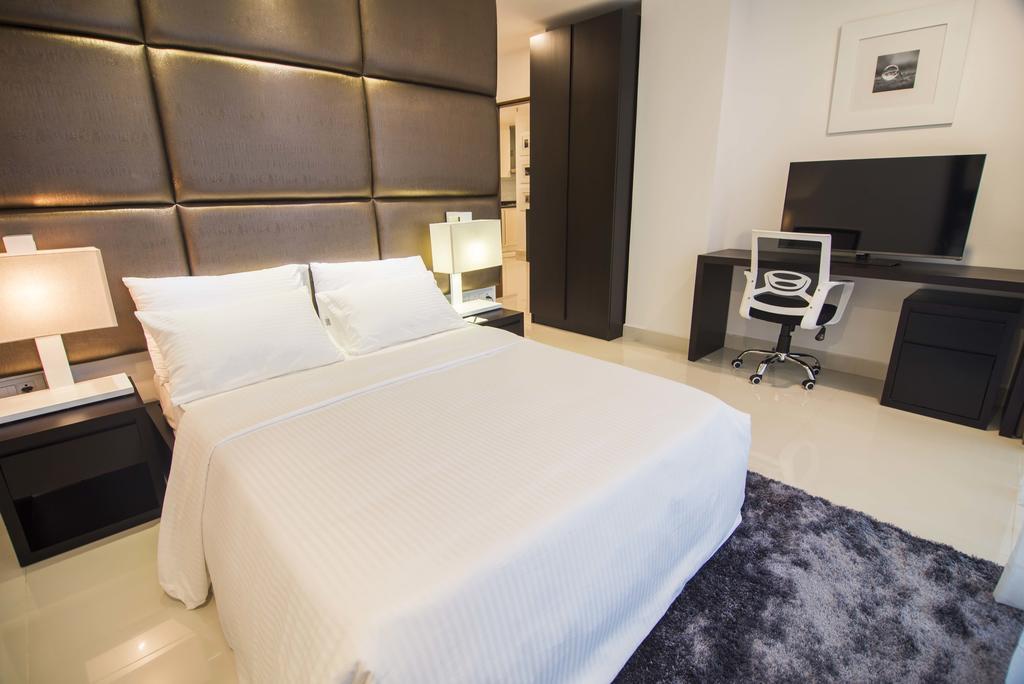Platinum One Suites Colombo Exterior photo