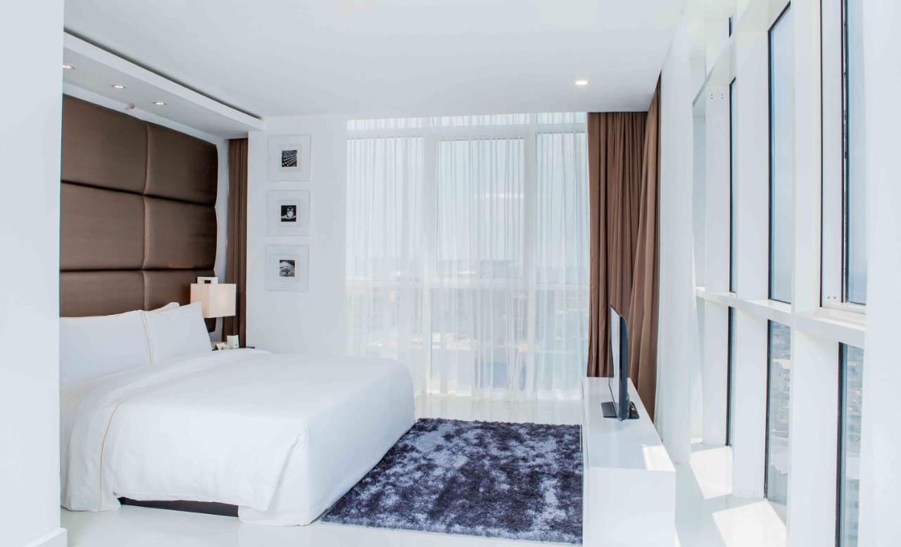 Platinum One Suites Colombo Exterior photo